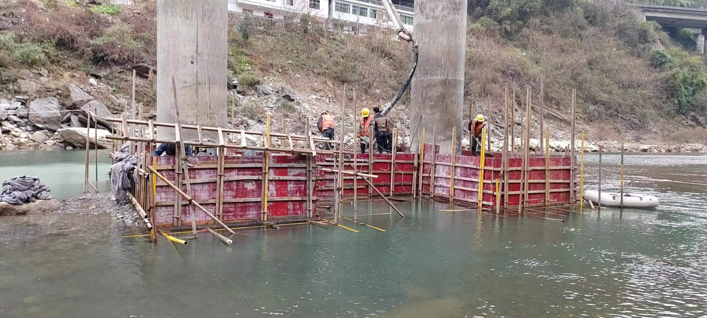 陇南水利工程施工中堤坝渗漏原因以及防渗加固技术